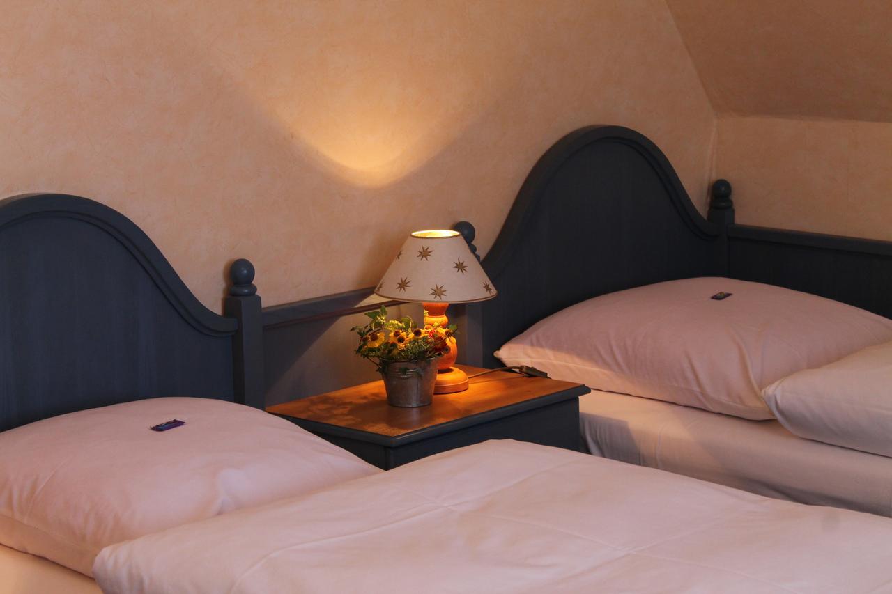 Hotel-Gasthof Zum Hirschen Durrwangen Habitación foto